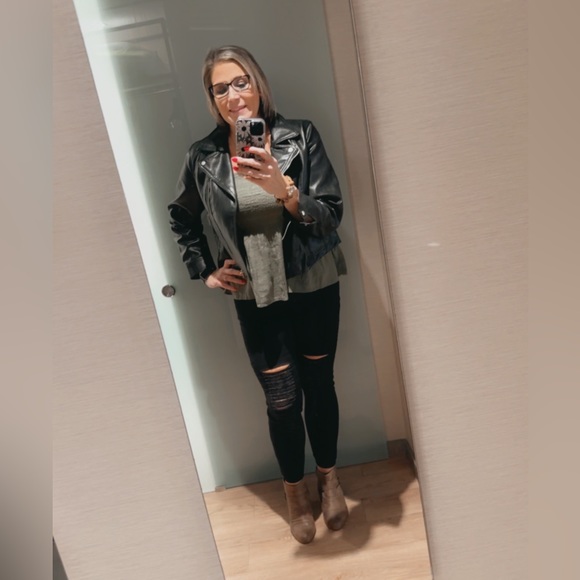 Hey! I'm Andrea! - Picture 3 of 5